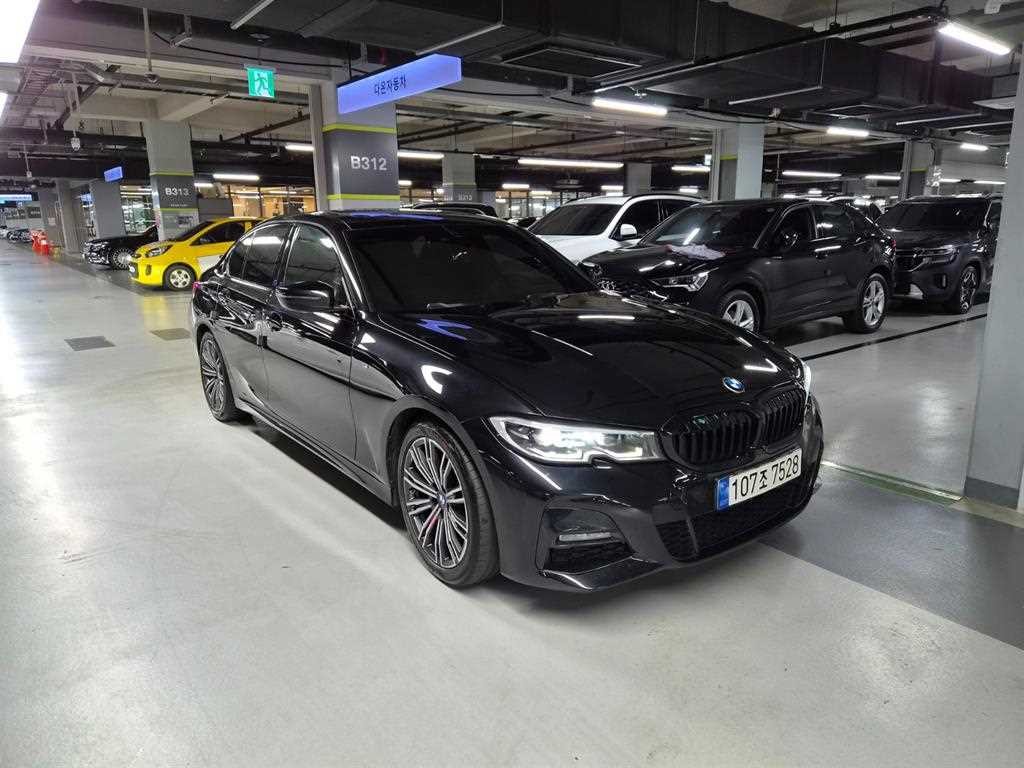 BMW 3시리즈 3시리즈 (G20) 320i M 스포츠 이미지 2