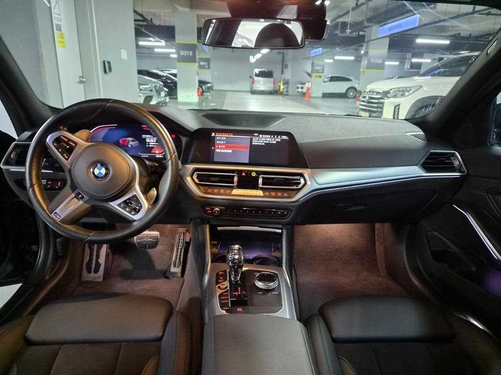 BMW 3시리즈 3시리즈 (G20) 320i M 스포츠 이미지 7
