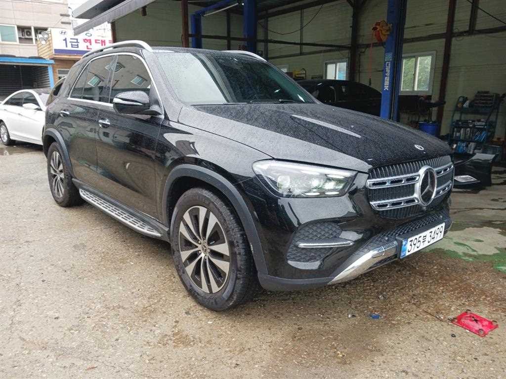 벤츠 GLE 클래스 GLE 클래스 W167 GLE 300d 4MATIC 이미지 2