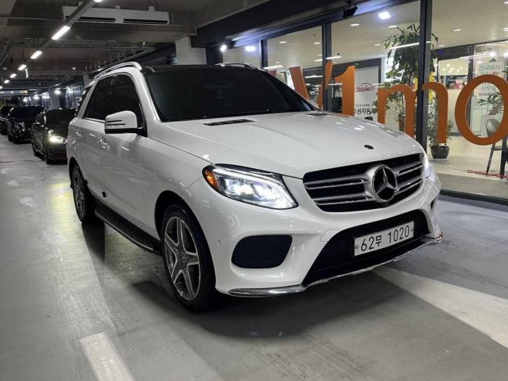 벤츠 GLE 클래스 GLE 클래스 W166 GLE 350 d 4MATIC 프리미엄 이미지 1