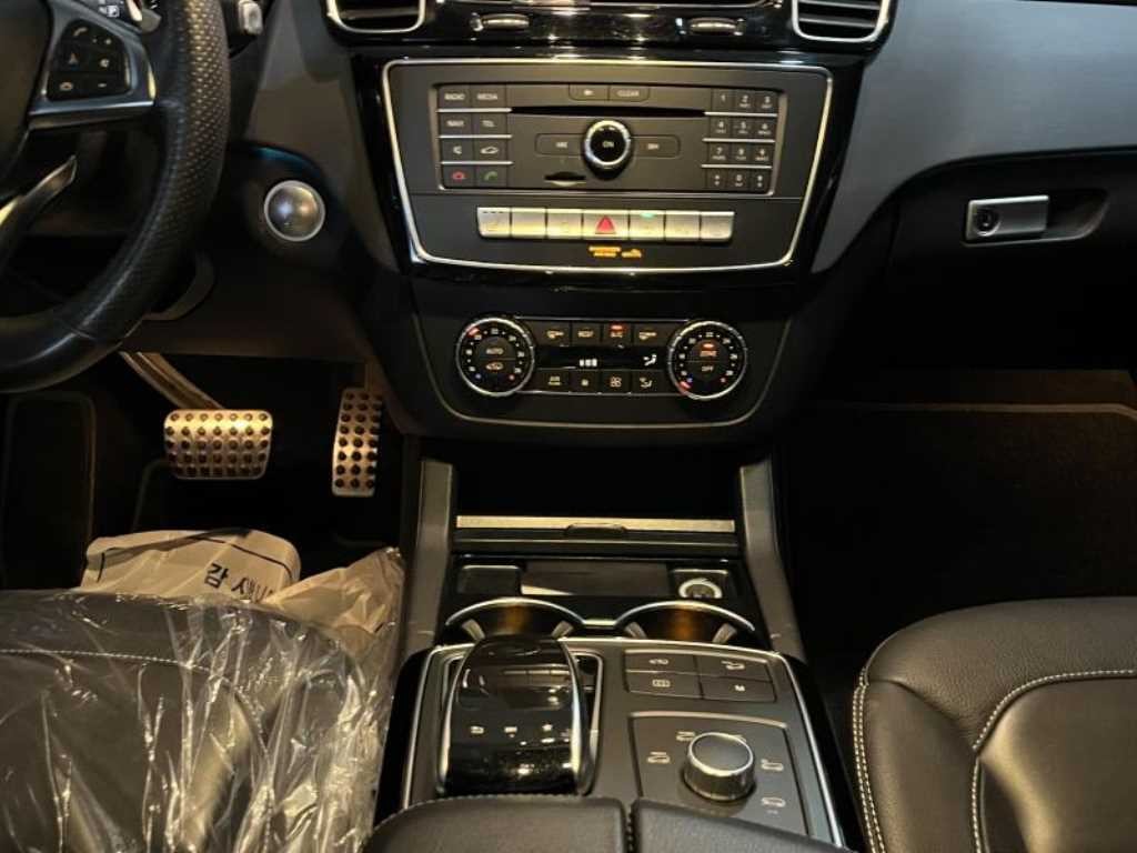 벤츠 GLE 클래스 GLE 클래스 W166 GLE 350 d 4MATIC 프리미엄 이미지 11