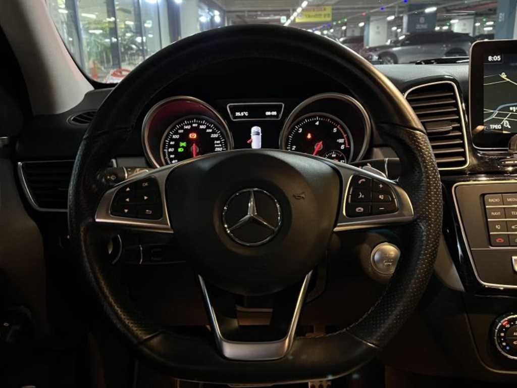 벤츠 GLE 클래스 GLE 클래스 W166 GLE 350 d 4MATIC 프리미엄 이미지 12