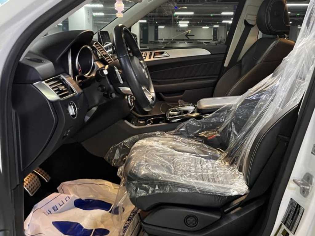 벤츠 GLE 클래스 GLE 클래스 W166 GLE 350 d 4MATIC 프리미엄 이미지 13