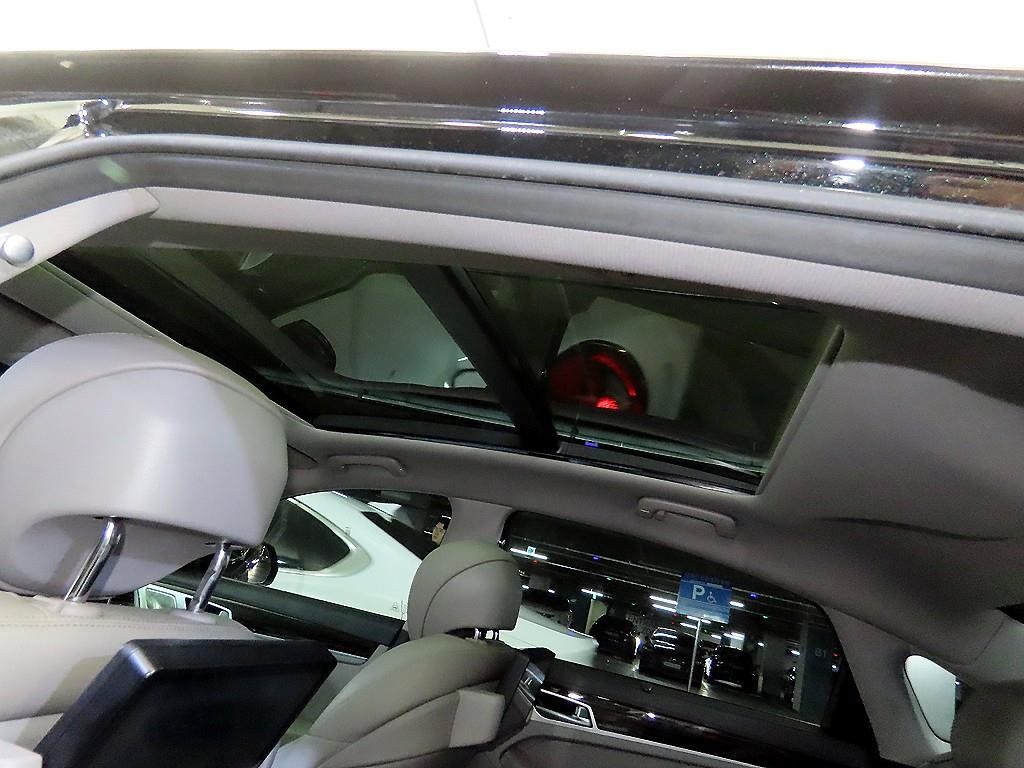제네시스 G80 3.3 GDI AWD 프리미엄 럭셔리 이미지 16