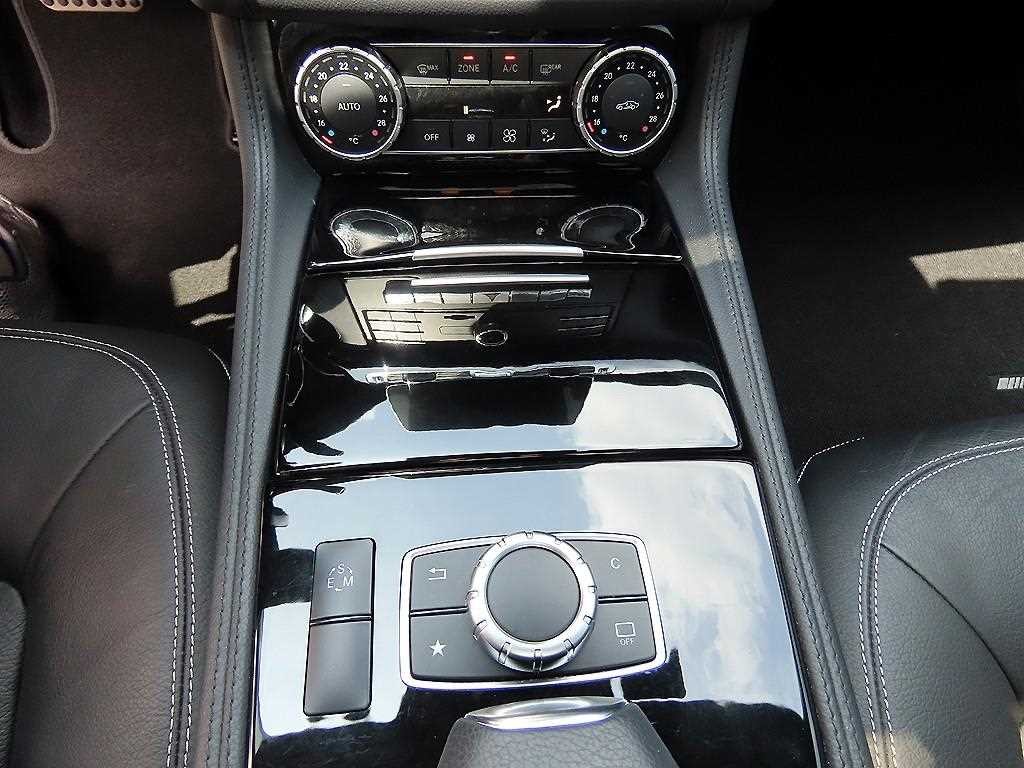 벤츠 CLS 클래스 CLS클래스 W218 CLS 250 d 4MATIC AMG Line 이미지 12