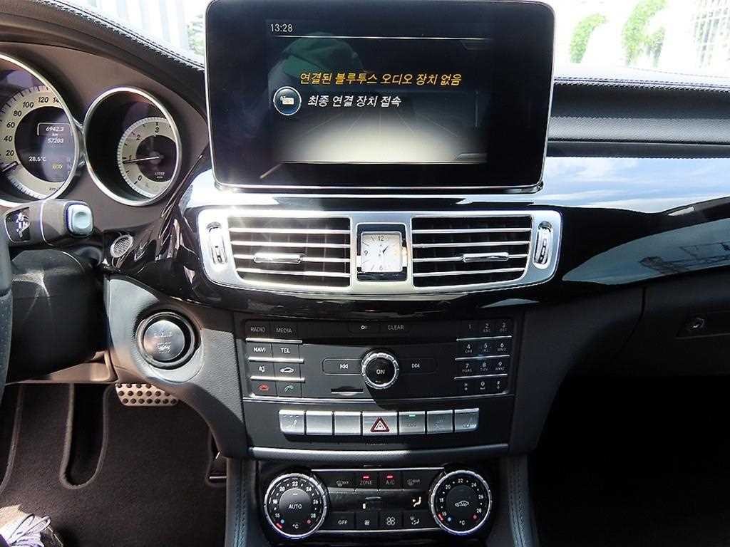 벤츠 CLS 클래스 CLS클래스 W218 CLS 250 d 4MATIC AMG Line 이미지 13