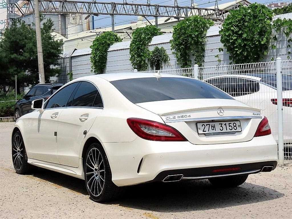 벤츠 CLS 클래스 CLS클래스 W218 CLS 250 d 4MATIC AMG Line 이미지 3