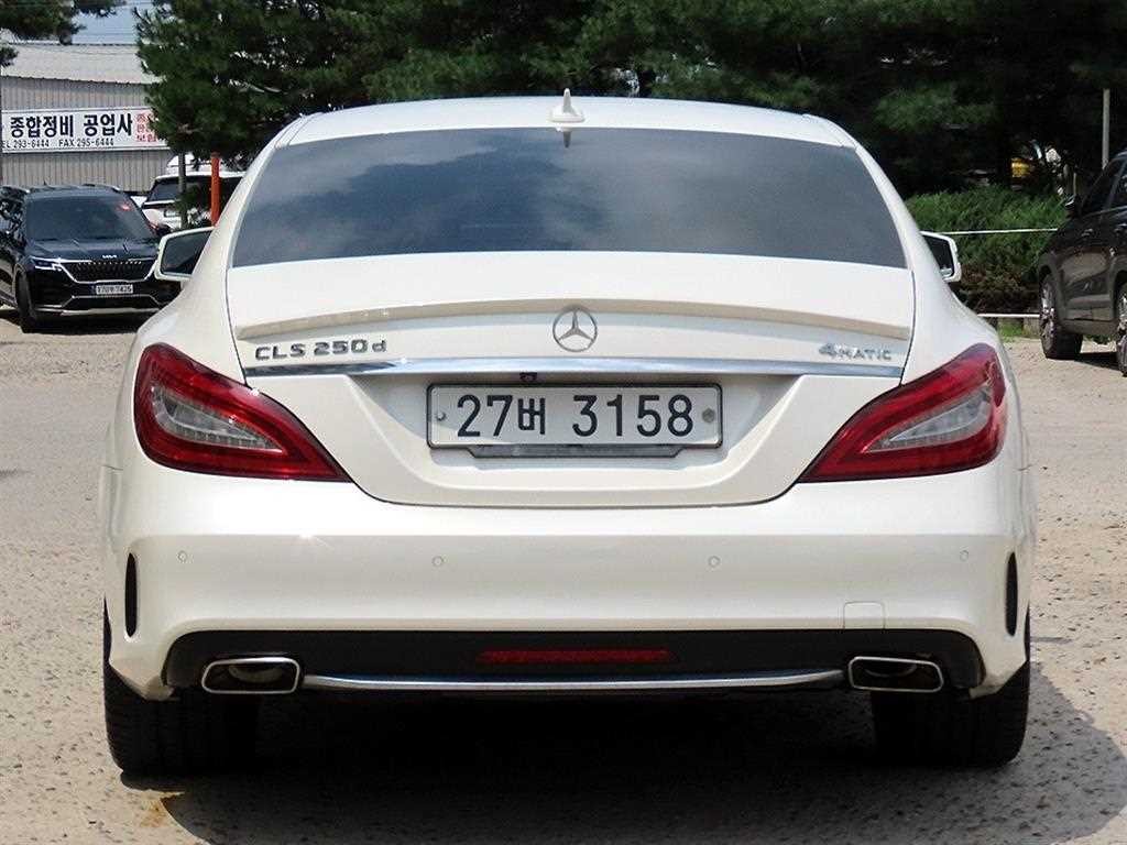 벤츠 CLS 클래스 CLS클래스 W218 CLS 250 d 4MATIC AMG Line 이미지 4