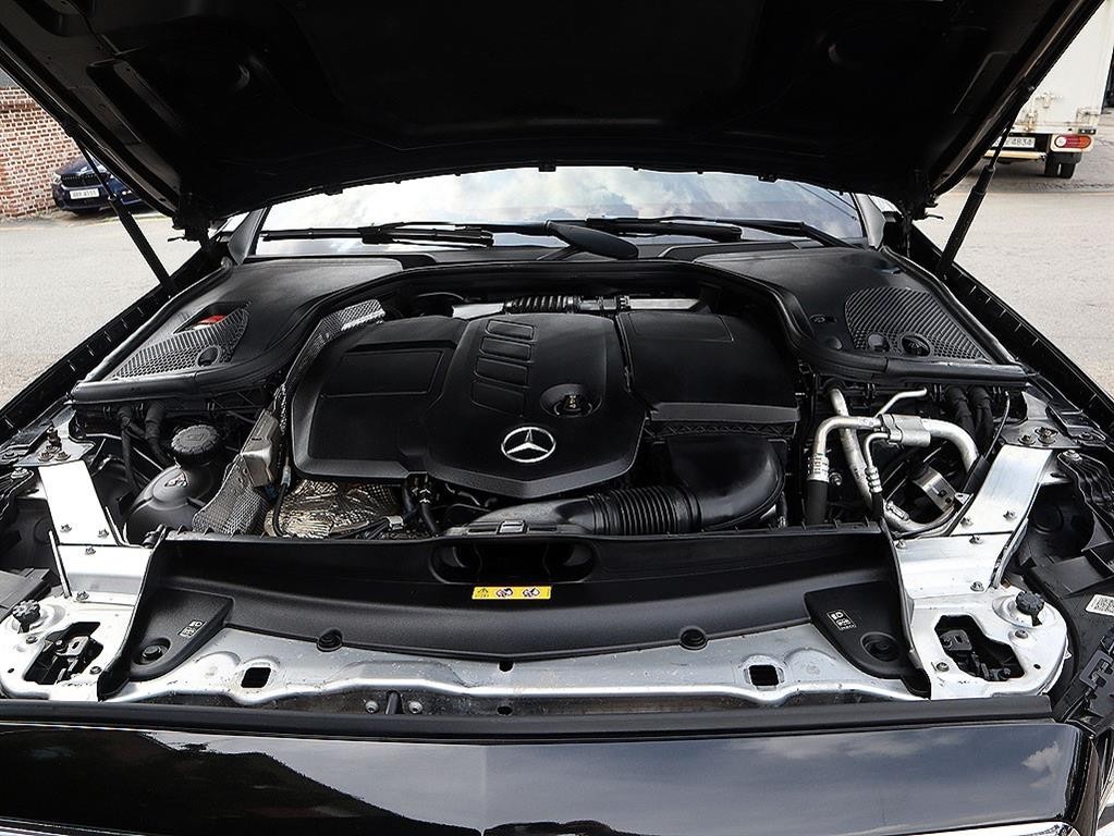 벤츠 E 클래스 E-클래스 W213 E220d 쿠페 이미지 19