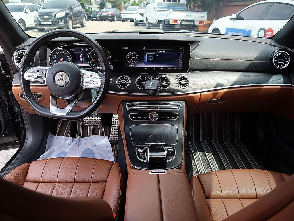 벤츠 E 클래스 E-클래스 W213 E220d 쿠페 이미지 5