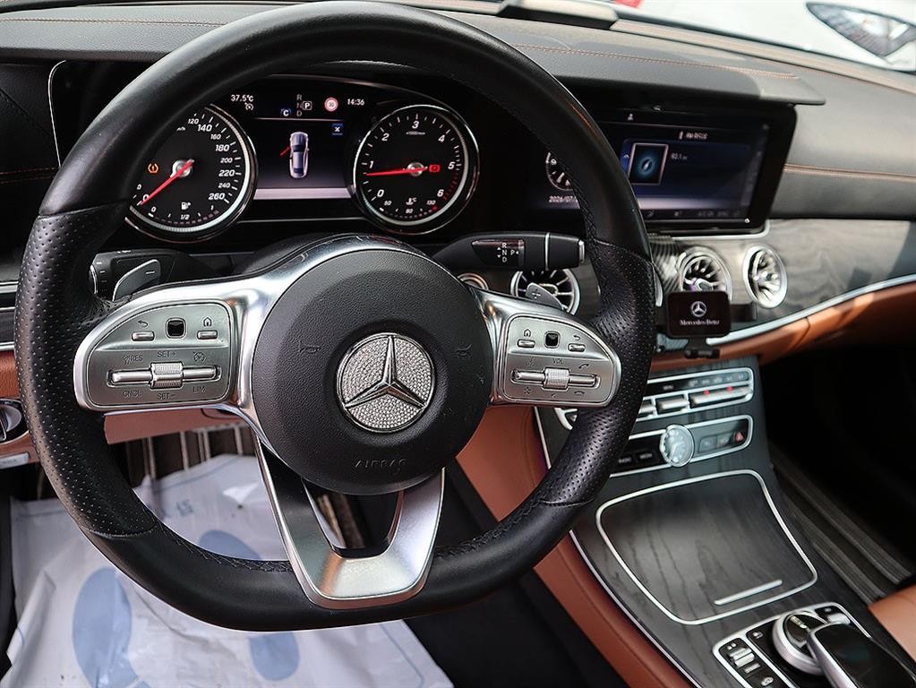 벤츠 E 클래스 E-클래스 W213 E220d 쿠페 이미지 8