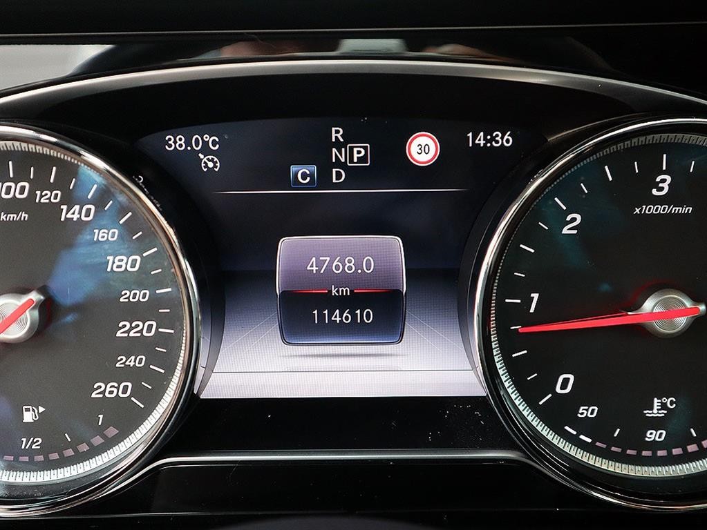 벤츠 E 클래스 E-클래스 W213 E220d 쿠페 이미지 9