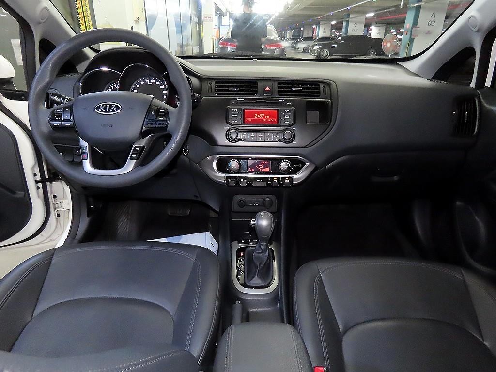 기아 프라이드 올뉴프라이드 4DR 1.6GDI 럭셔리 ECO PLUS 이미지 10