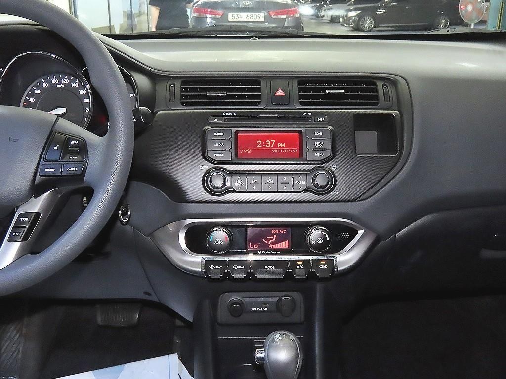 기아 프라이드 올뉴프라이드 4DR 1.6GDI 럭셔리 ECO PLUS 이미지 11