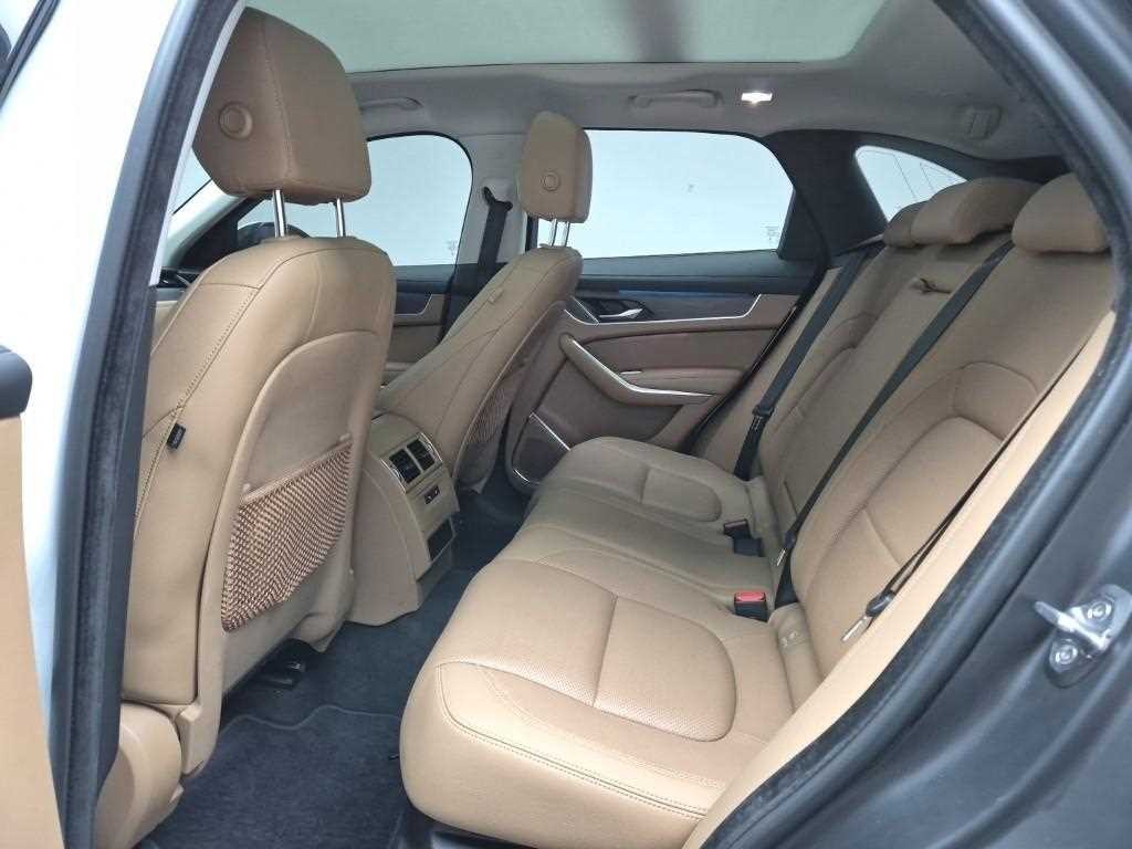 재규어 F-PACE P 250 SE 이미지 11