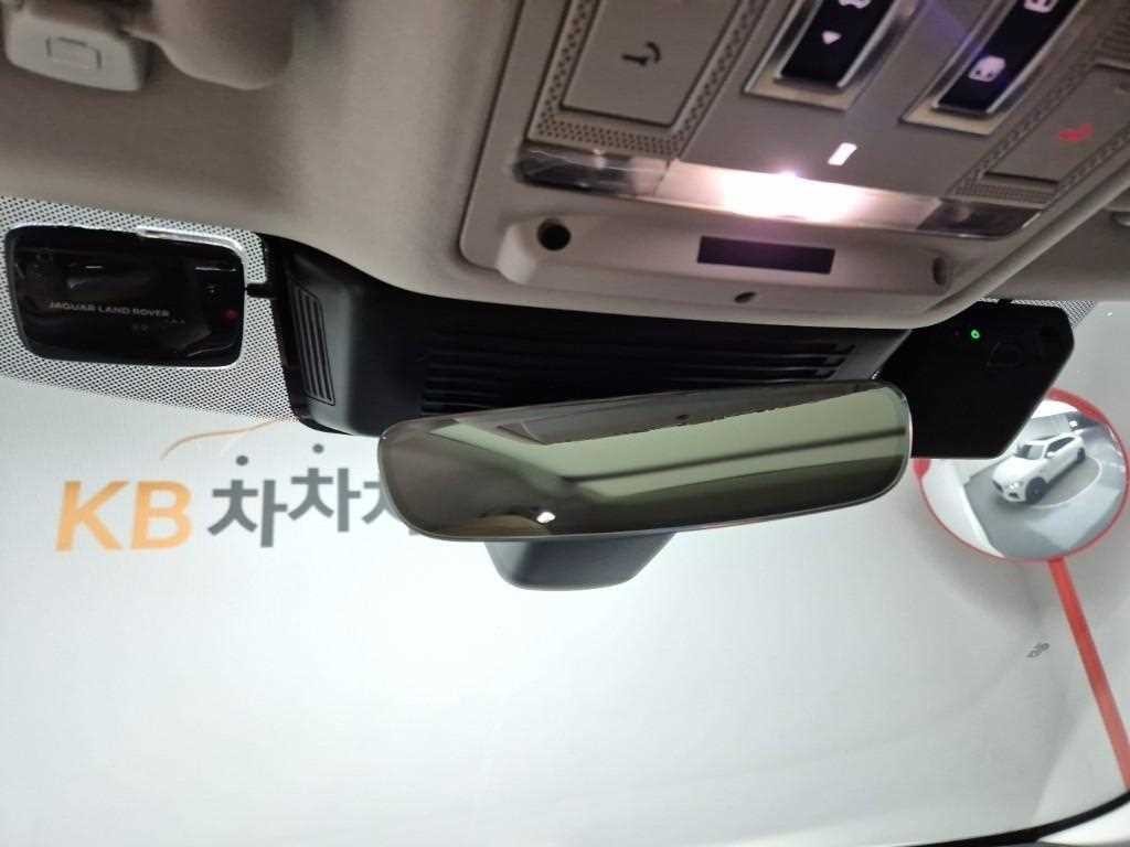 재규어 F-PACE P 250 SE 이미지 19