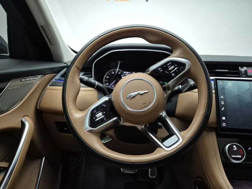 재규어 F-PACE P 250 SE 이미지 7