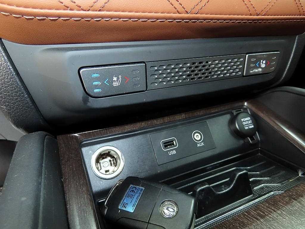 KG모빌리티(쌍용) 렉스턴 G4렉스턴 디젤 2.2 4WD 헤리티지 이미지 13