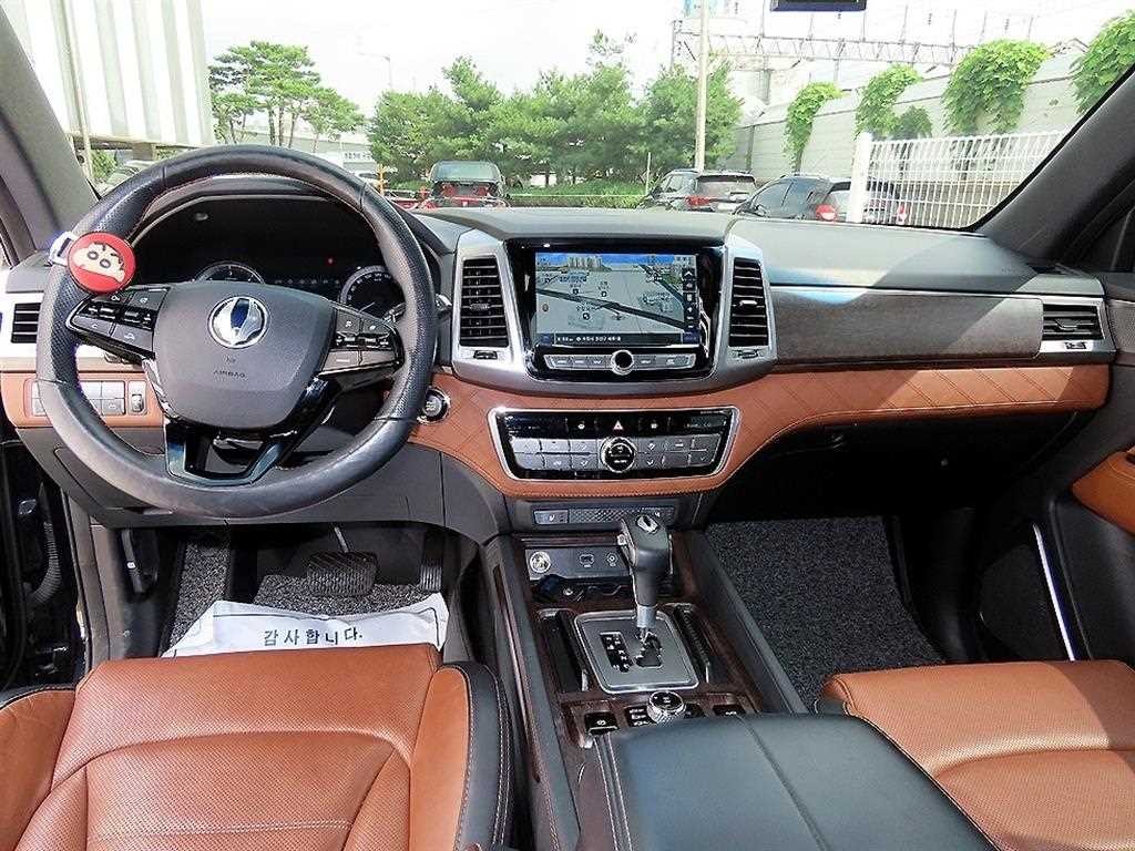 KG모빌리티(쌍용) 렉스턴 G4렉스턴 디젤 2.2 4WD 헤리티지 이미지 7
