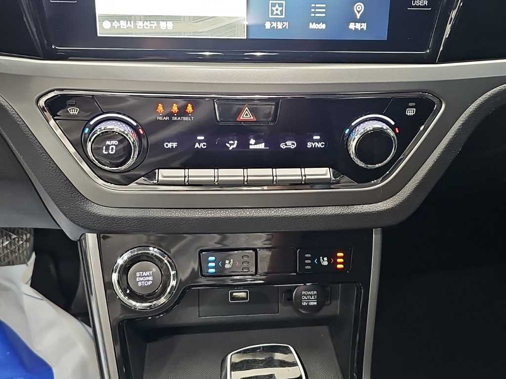 KG모빌리티(쌍용) 코란도 뷰티풀코란도 2WD 디젤 1.6 C5 플러스 이미지 10
