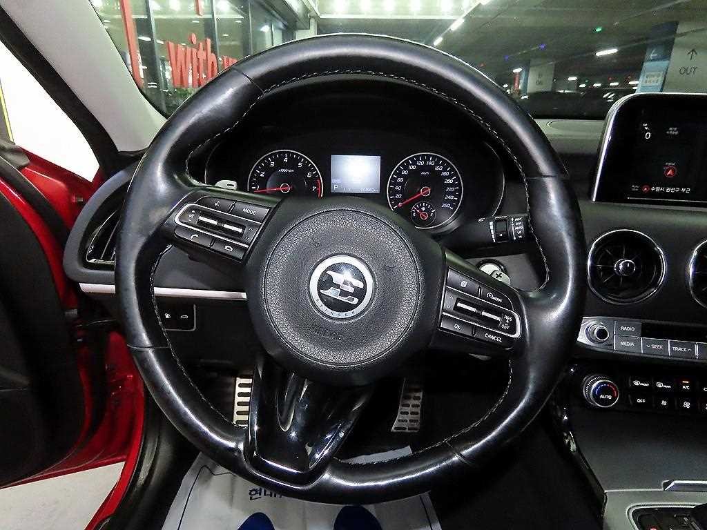 기아 스팅어 가솔린 2.0 터보 2WD 플래티넘 이미지 8