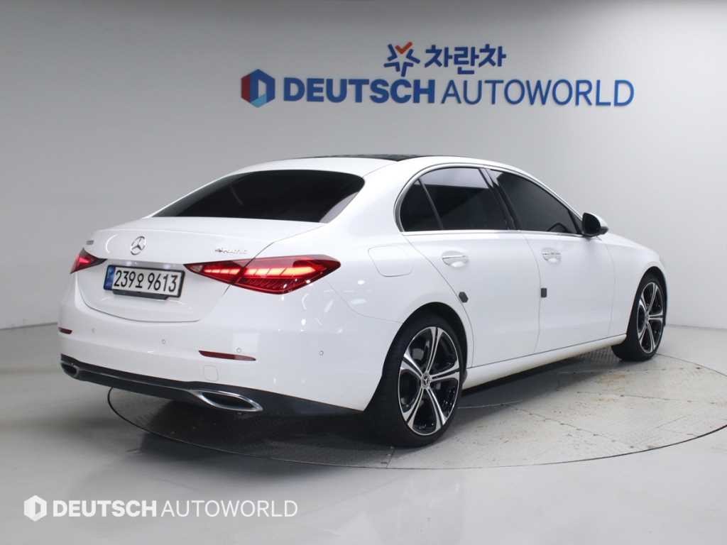 벤츠 C 클래스 C클래스 W206 C300 4MATIC 아방가르드 이미지 3