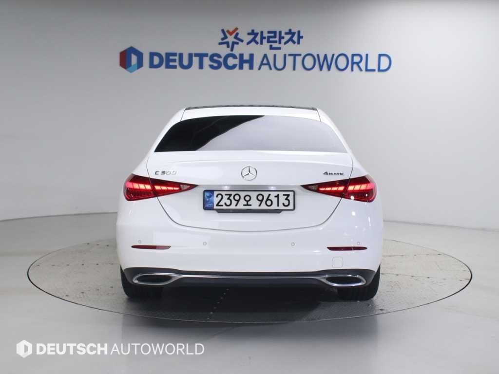벤츠 C 클래스 C클래스 W206 C300 4MATIC 아방가르드 이미지 4