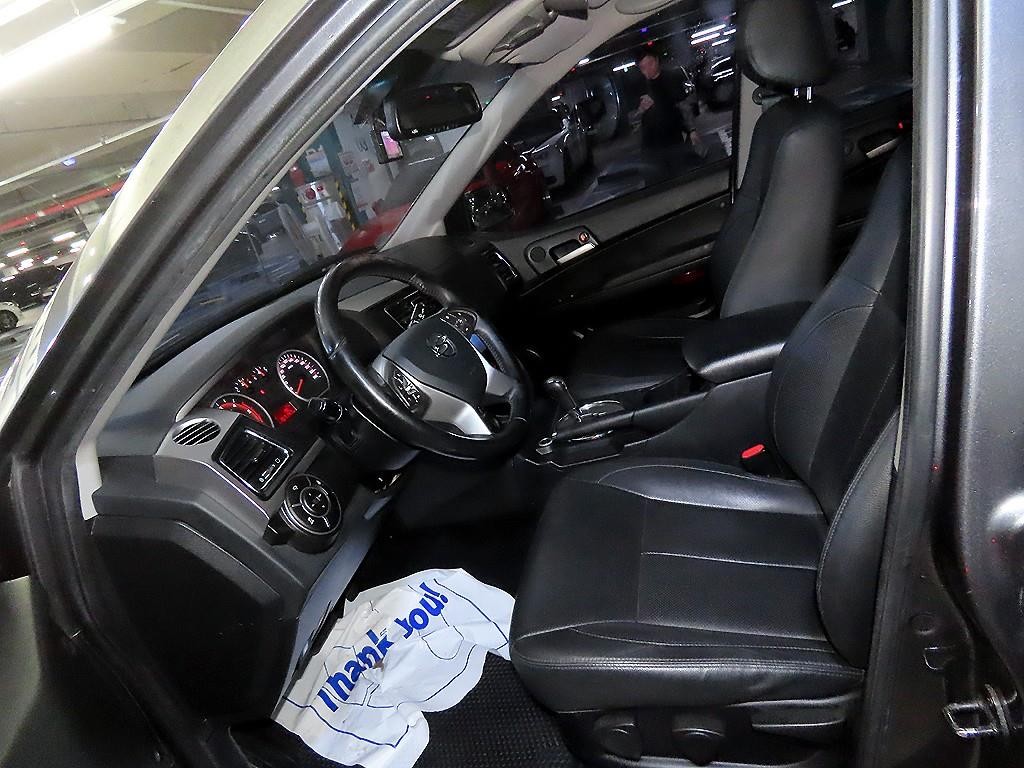 KG모빌리티(쌍용) 코란도 더뉴코란도스포츠 CX7(4WD) 패션 이미지 6