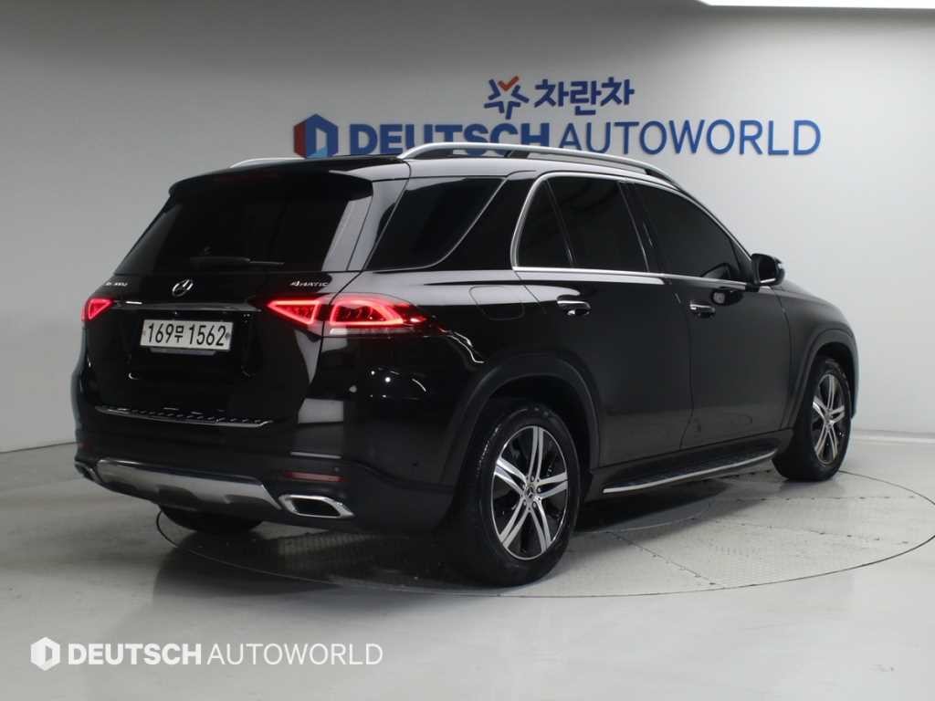 벤츠 GLE 클래스 GLE 클래스 W167 GLE 300d 4MATIC 이미지 2