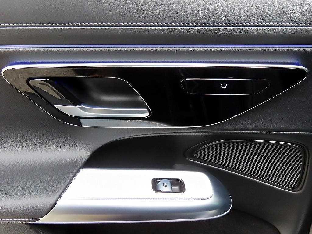 벤츠 E 클래스 E-클래스 W214 E220d 4MATIC 익스클루시브 이미지 15
