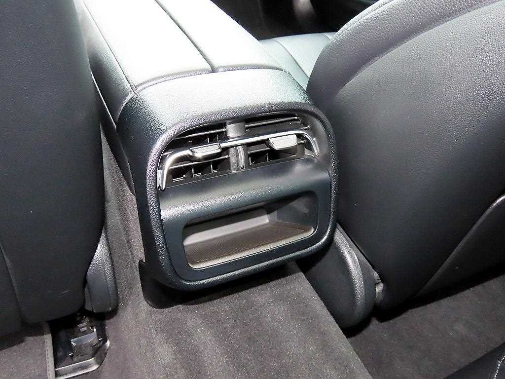 벤츠 E 클래스 E-클래스 W214 E220d 4MATIC 익스클루시브 이미지 16