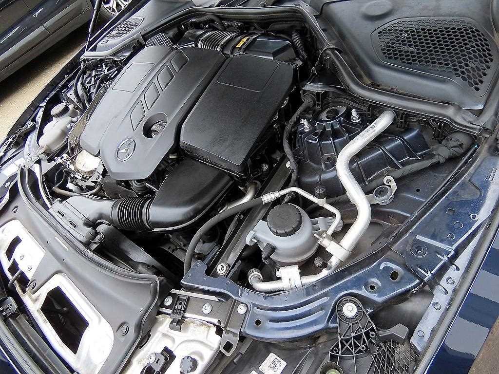 벤츠 E 클래스 E-클래스 W214 E220d 4MATIC 익스클루시브 이미지 19