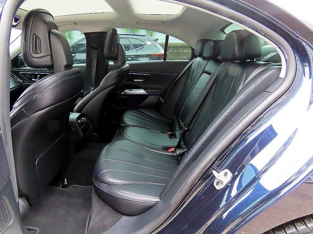 벤츠 E 클래스 E-클래스 W214 E220d 4MATIC 익스클루시브 이미지 6