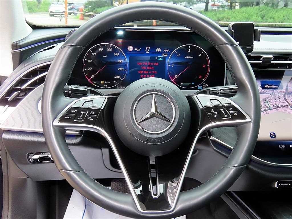 벤츠 E 클래스 E-클래스 W214 E220d 4MATIC 익스클루시브 이미지 8
