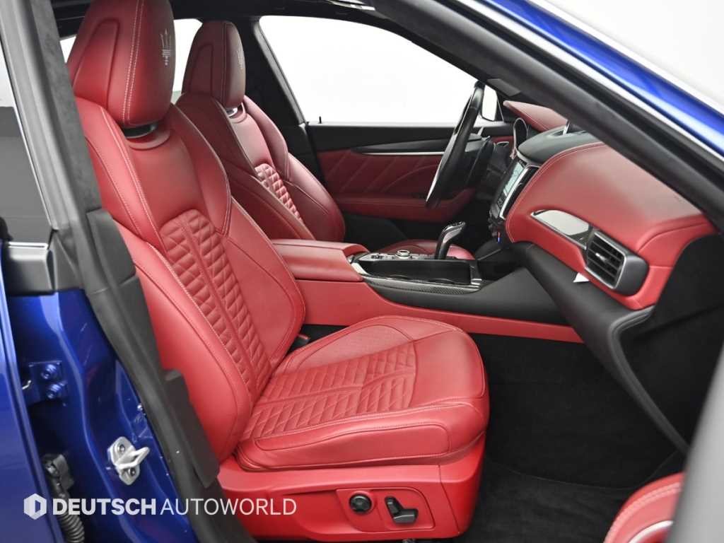 마세라티 르반떼 3.8 GTS AWD 이미지 10