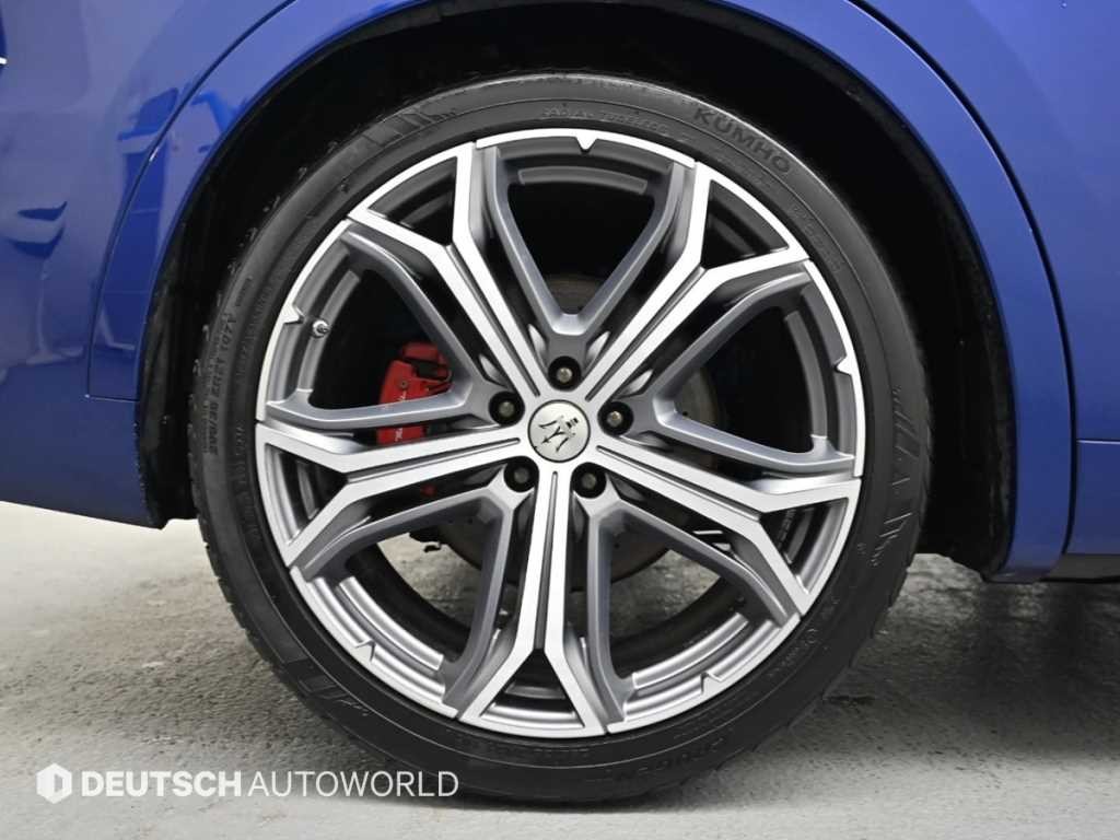 마세라티 르반떼 3.8 GTS AWD 이미지 6