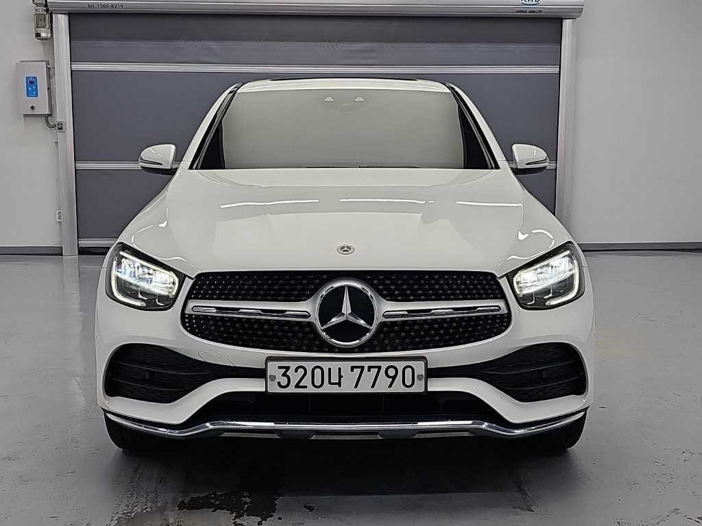 벤츠 GLC 클래스 GLC클래스 X253 GLC 300 4MATIC 쿠페 이미지 2