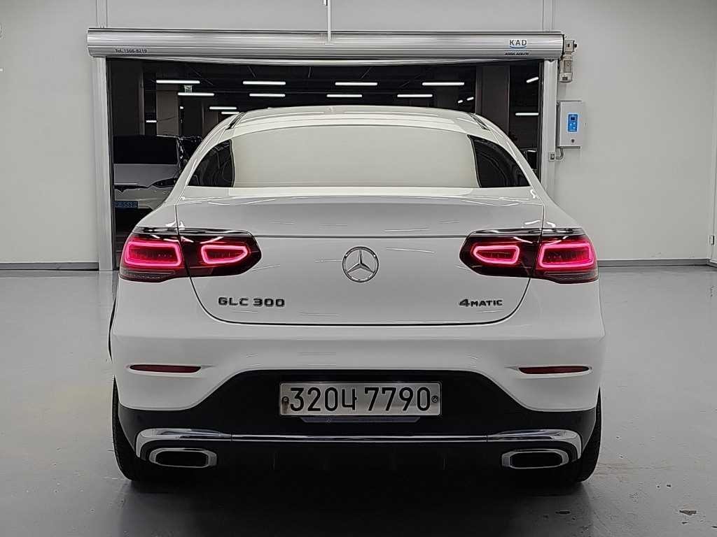 벤츠 GLC 클래스 GLC클래스 X253 GLC 300 4MATIC 쿠페 이미지 3