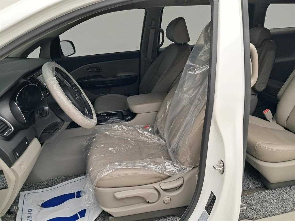 기아 카니발 더 뉴 카니발 디젤 9인승 럭셔리 이미지 11