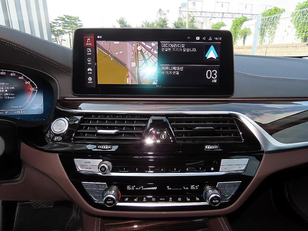 BMW 5시리즈 5시리즈 (G30) 523d xDrive 럭셔리 이미지 14