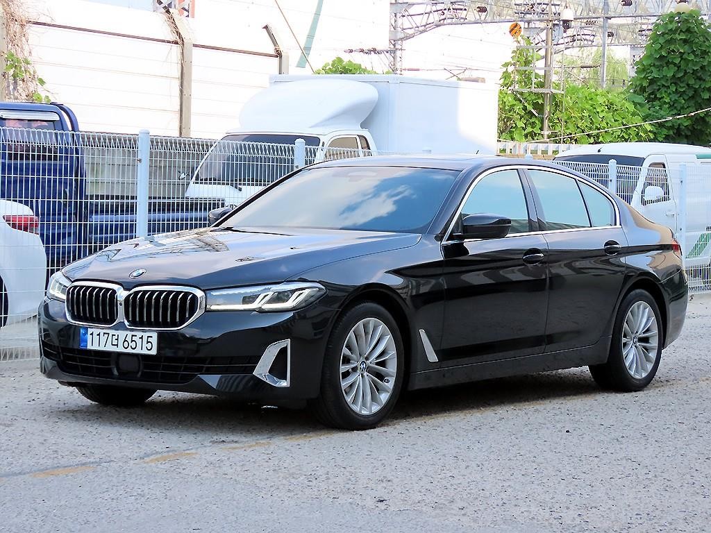 BMW 5시리즈 5시리즈 (G30) 523d xDrive 럭셔리 이미지 2