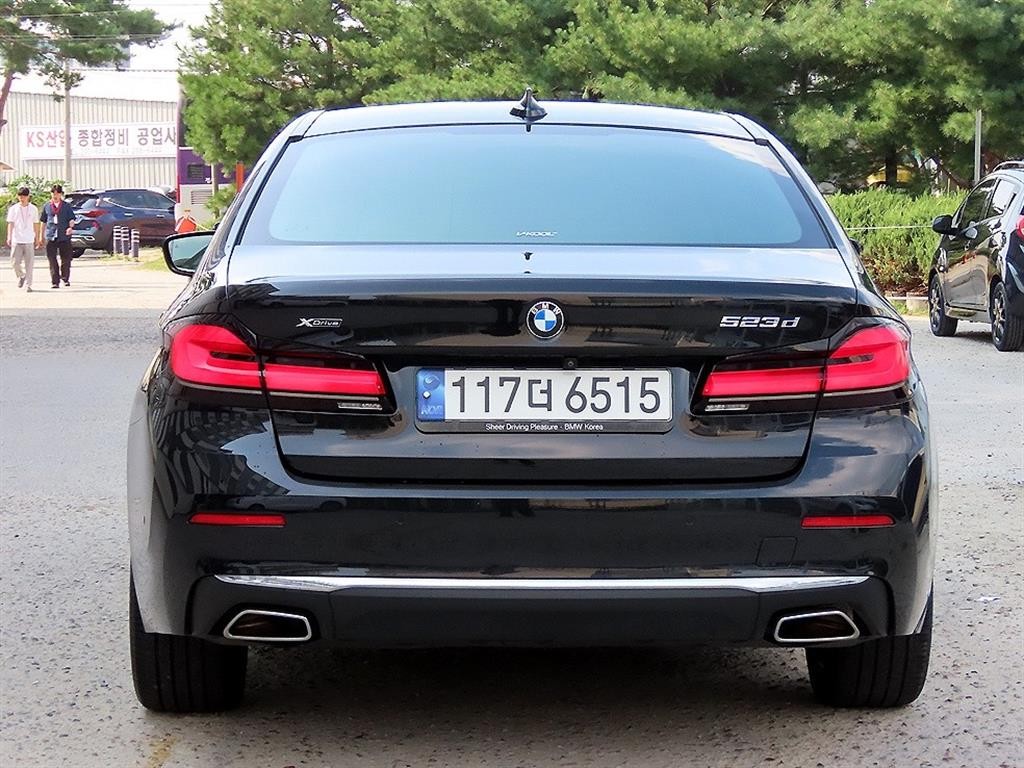 BMW 5시리즈 5시리즈 (G30) 523d xDrive 럭셔리 이미지 4
