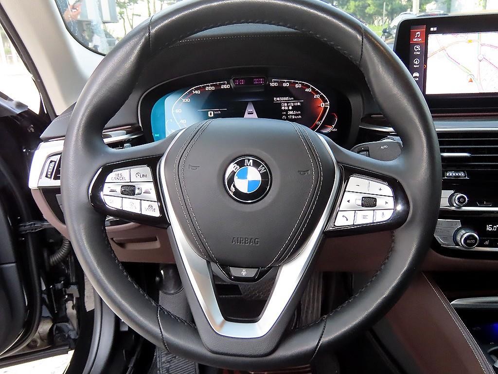 BMW 5시리즈 5시리즈 (G30) 523d xDrive 럭셔리 이미지 8