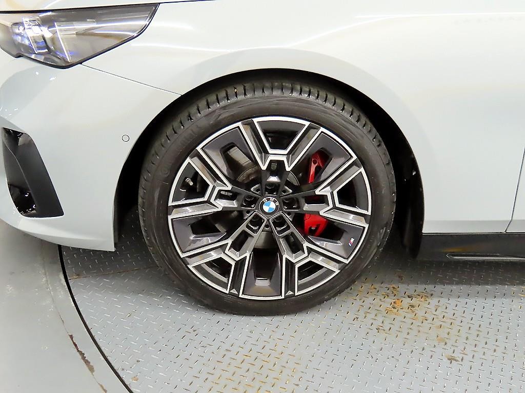 BMW 5시리즈 5시리즈 (G60) 530i xDrive M 스포츠 프로 스페셜 에디션 이미지 20