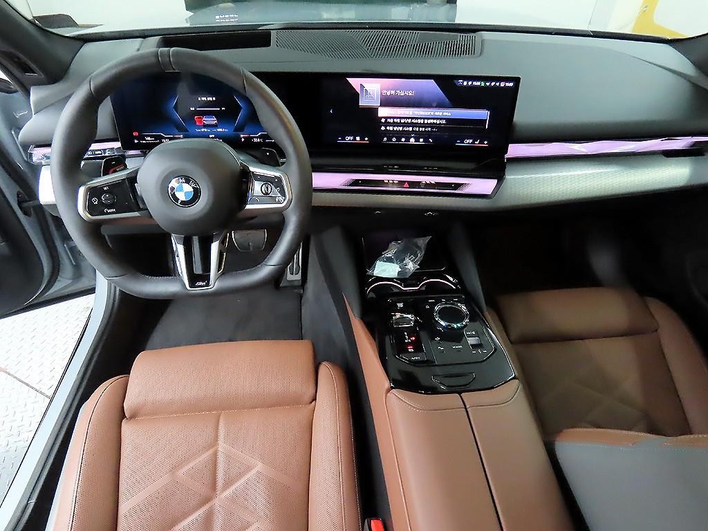 BMW 5시리즈 5시리즈 (G60) 530i xDrive M 스포츠 프로 스페셜 에디션 이미지 7