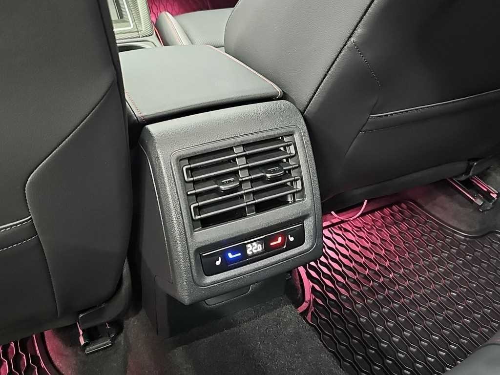 폭스바겐 골프 골프 8세대 2.0 GTI 이미지 13