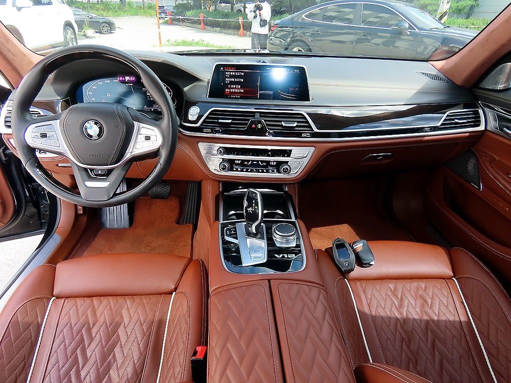 BMW 7시리즈 7시리즈 (G11) M760Li xDrive 엑설런스 이미지 7