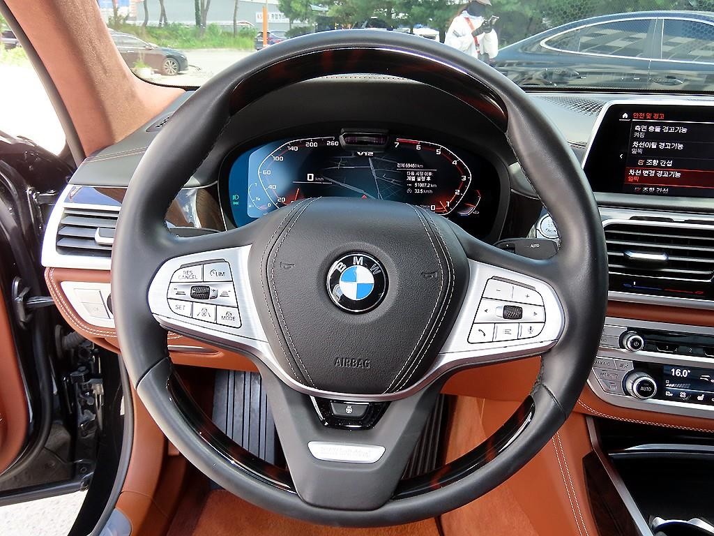 BMW 7시리즈 7시리즈 (G11) M760Li xDrive 엑설런스 이미지 8