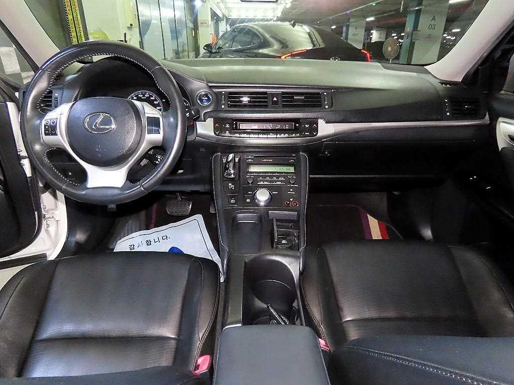 렉서스 CT 200H 컴팩트 트렌디 이미지 10
