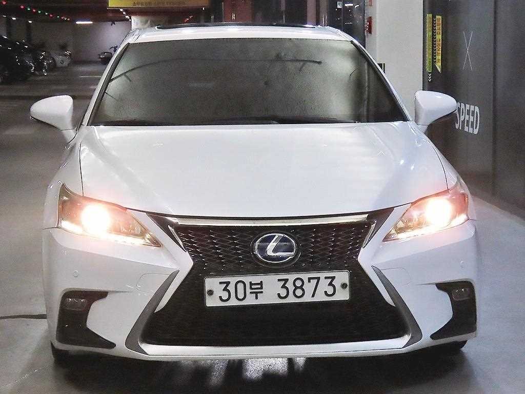 렉서스 CT 200H 컴팩트 트렌디 이미지 2